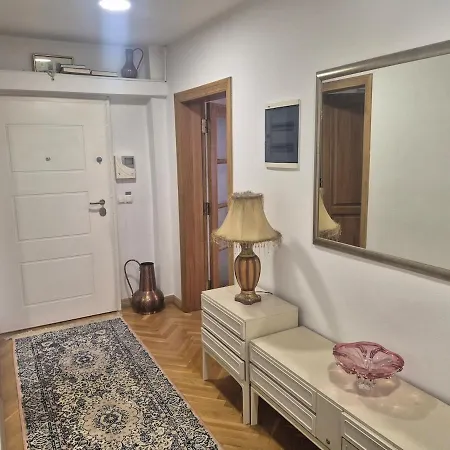 110m2 Aircondition 2 Bedroom Lägenhet
