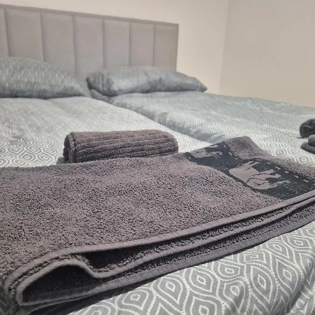 110m2 Aircondition 2 Bedroom *