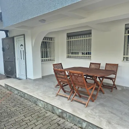 110m2 Aircondition 2 Bedroom