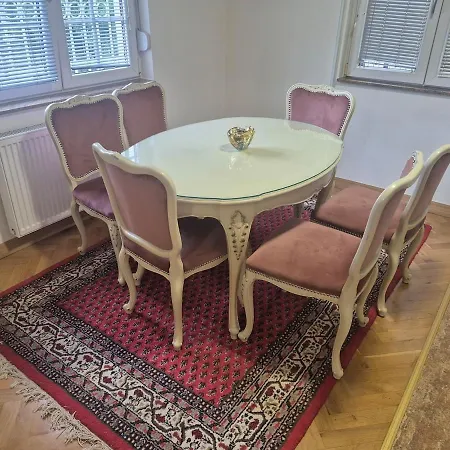 110m2 Aircondition 2 Bedroom شقة