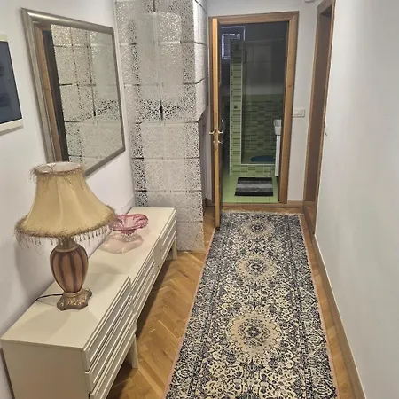 110m2 Aircondition 2 Bedroom شقة سراييفو