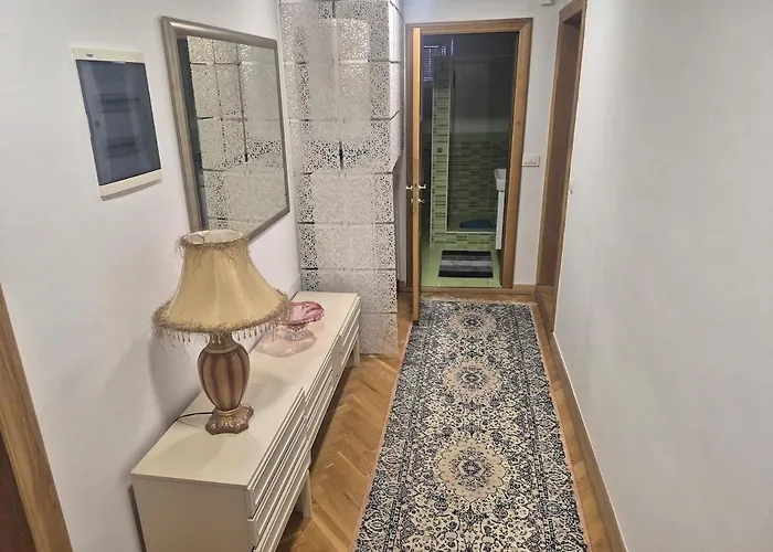Apartamento 110m2 Aircondition 2 Bedroom Saraievo