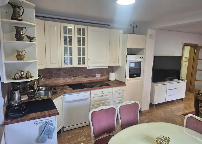 110m2 Aircondition 2 Bedroom Apartamento