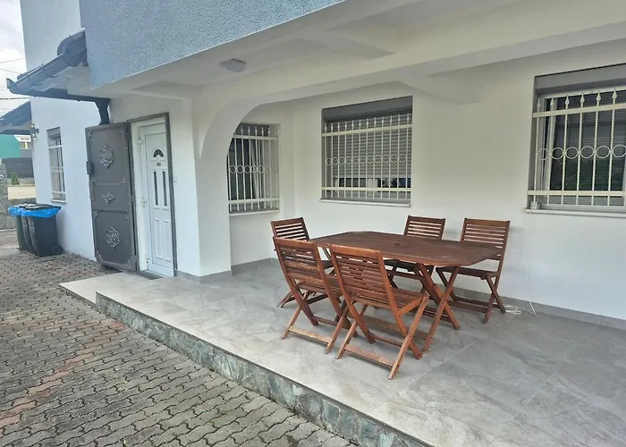 110m2 Aircondition 2 Bedroom