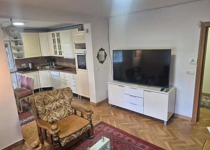Apartamento 110m2 Aircondition 2 Bedroom Saraievo